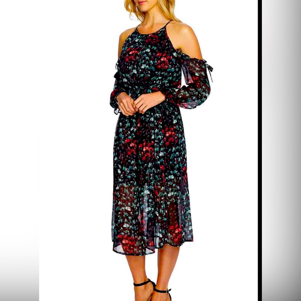 1. State floral cold shoulder dress. Boho style. Size Small. Elasticized waist.